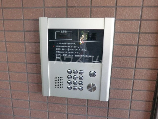 21/27 エントランス