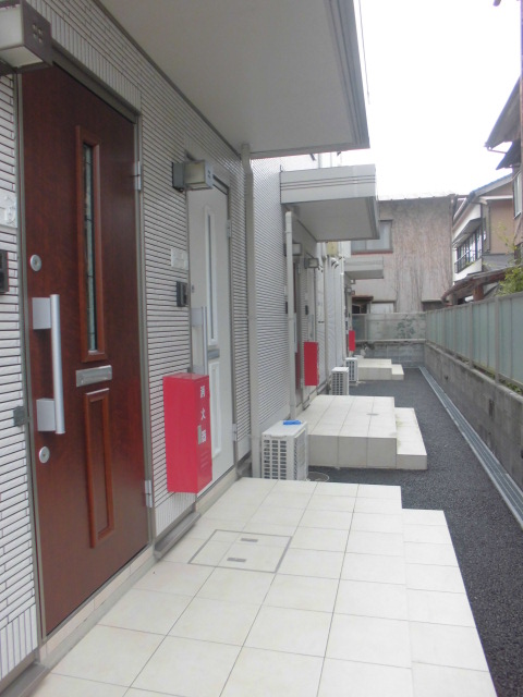 18/20 エントランス