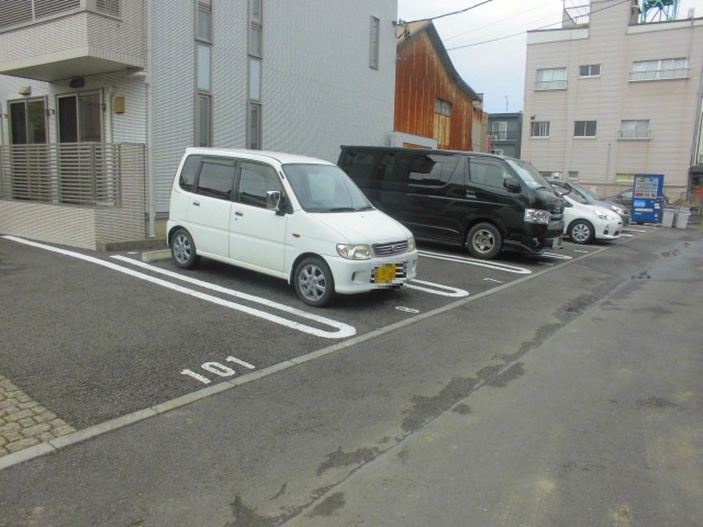 19/20 駐車場