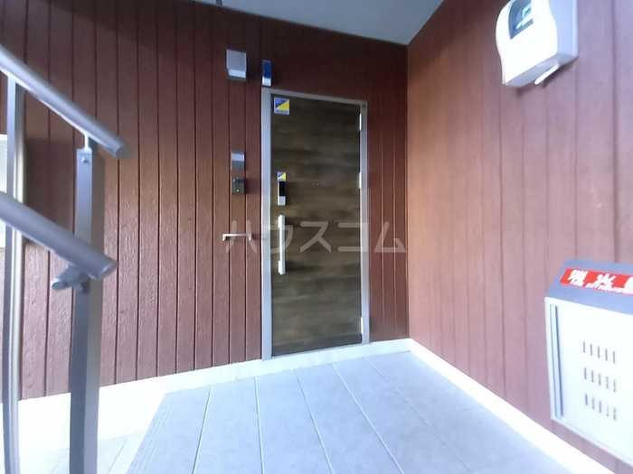 17/18 エントランス