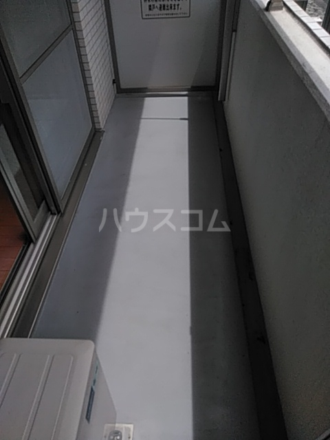 20/28 バルコニー