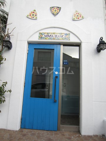 18/22 エントランス