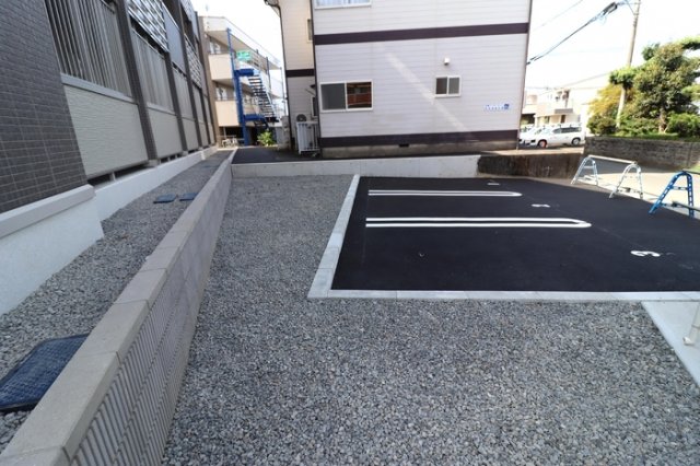17/18 駐車場