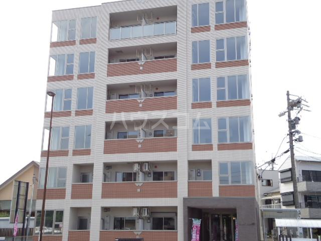 20/26 エントランス