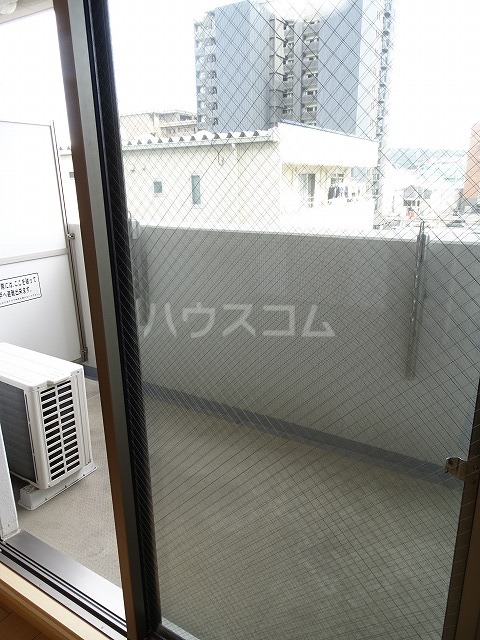 17/27 バルコニー