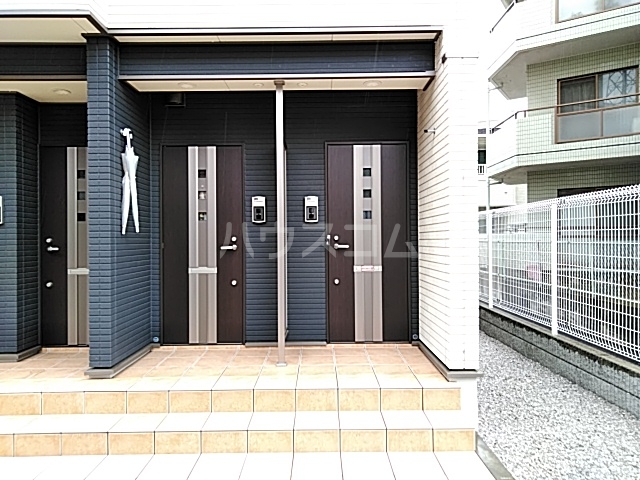 19/25 エントランス