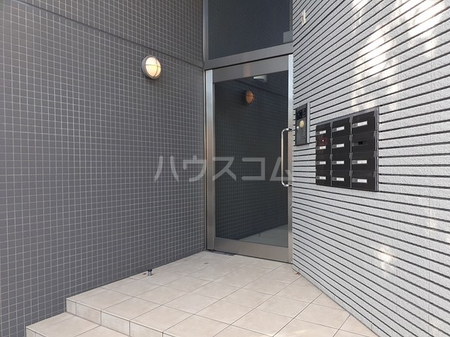15/27 エントランス