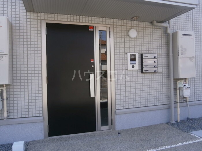 21/28 エントランス