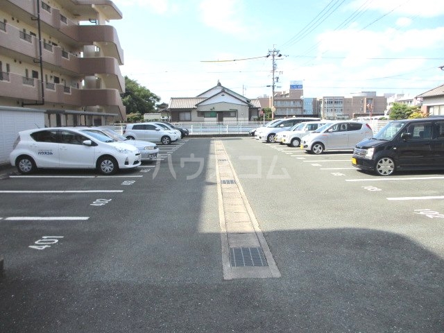 22/30 駐車場
