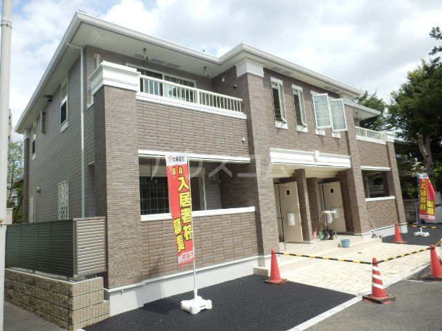 22/28 エントランス