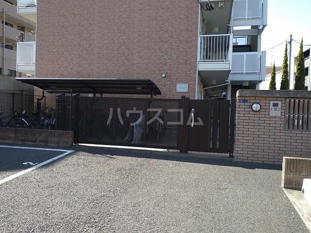 25/30 駐車場