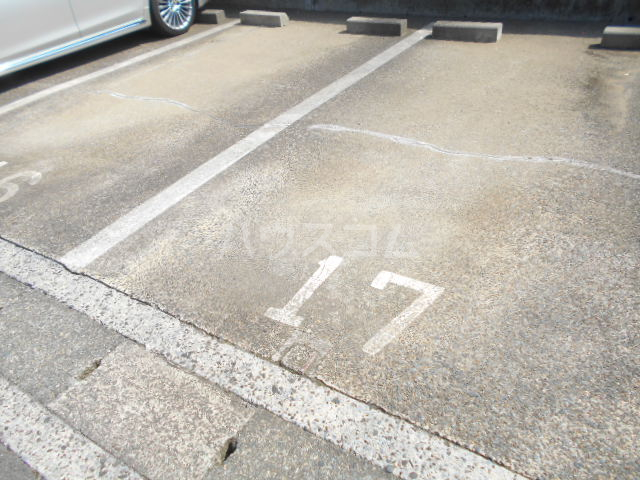 22/30 駐車場