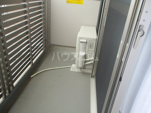 19/28 バルコニー