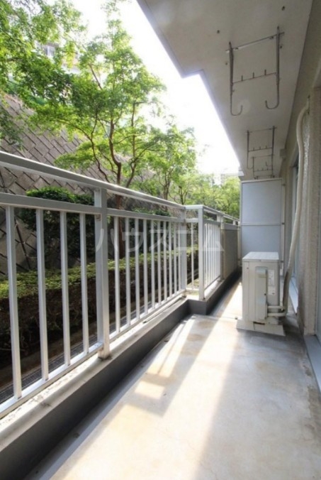 13/22 バルコニー