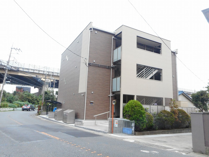 19/22 エントランス