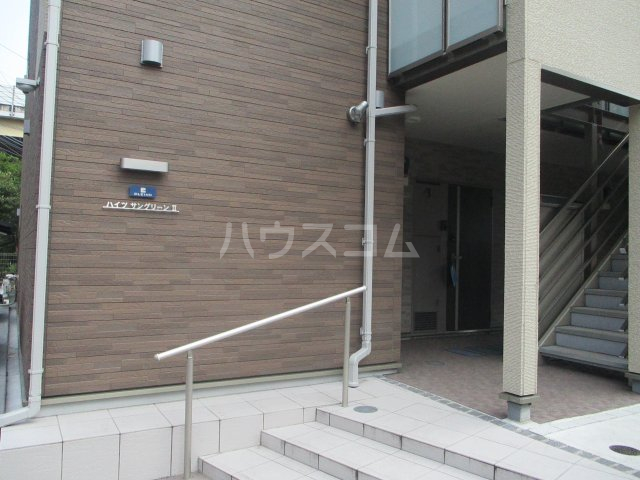 28/30 エントランス