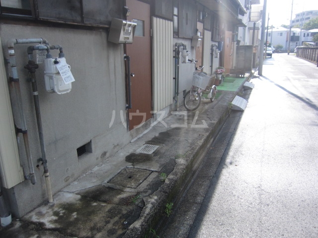 21/30 エントランス