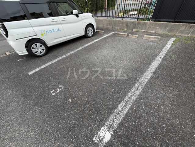 22/30 駐車場
