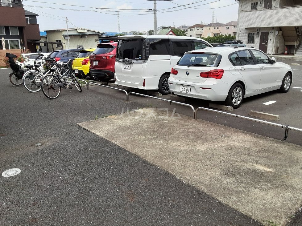25/30 駐車場