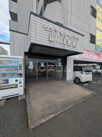 24/30 エントランス