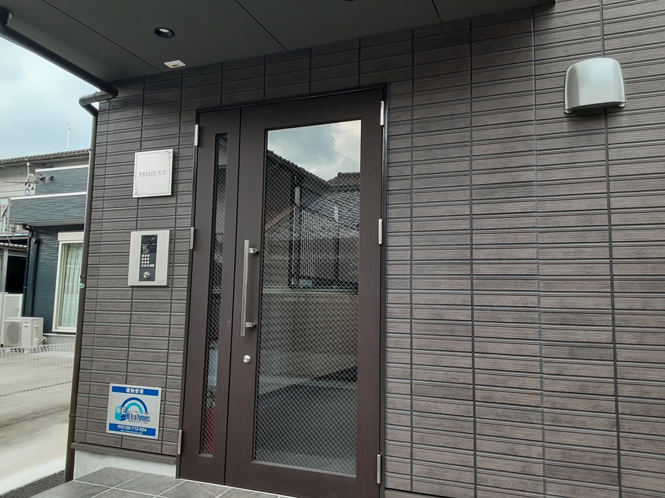 17/19 エントランス