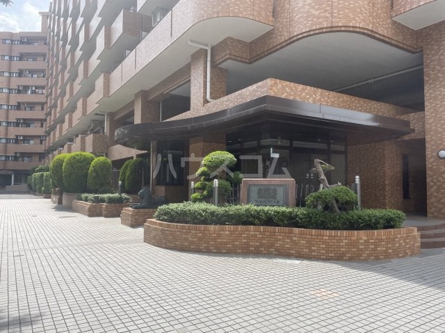 21/29 エントランス