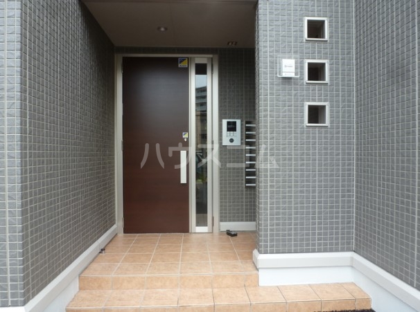 17/25 エントランス