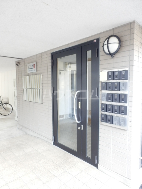 22/25 エントランス