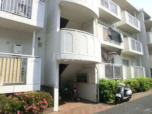 22/25 エントランス