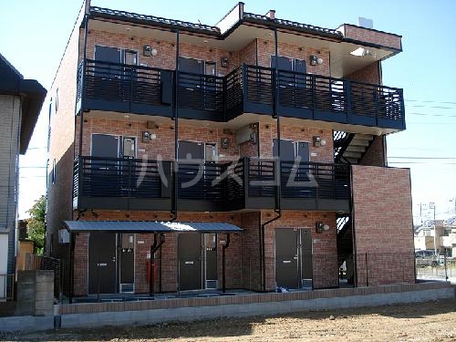 2/4 エントランス