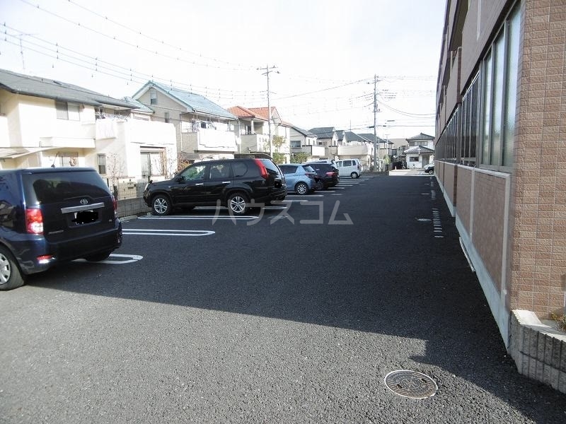26/30 駐車場
