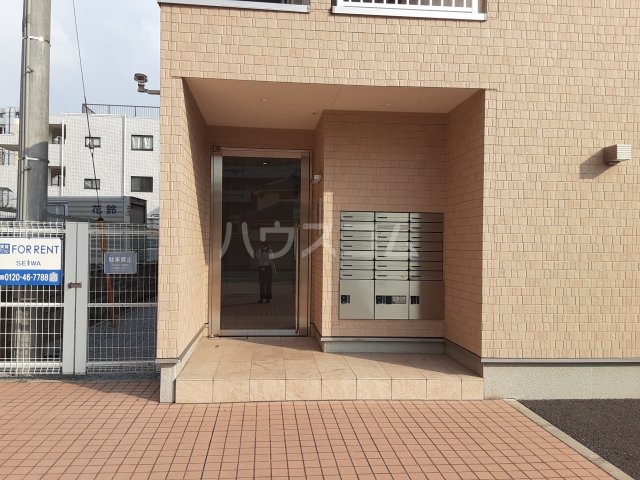 3/4 エントランス