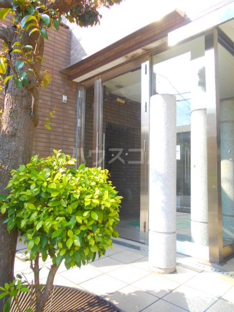 16/26 エントランス