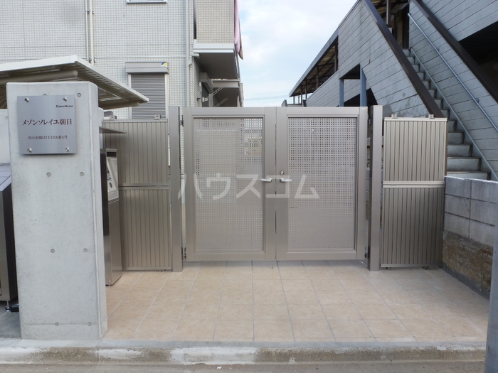 18/24 エントランス