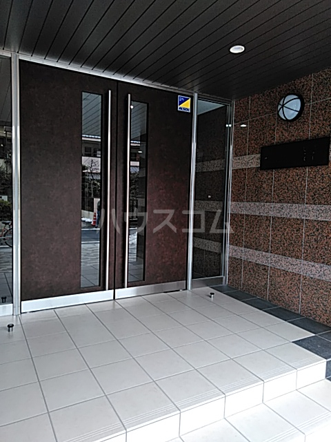 24/24 エントランス