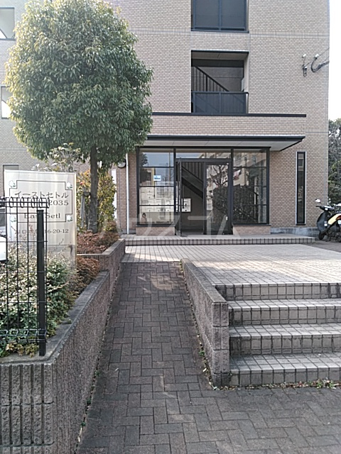 22/30 エントランス