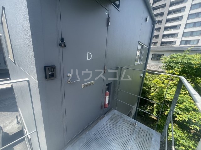 22/26 エントランス