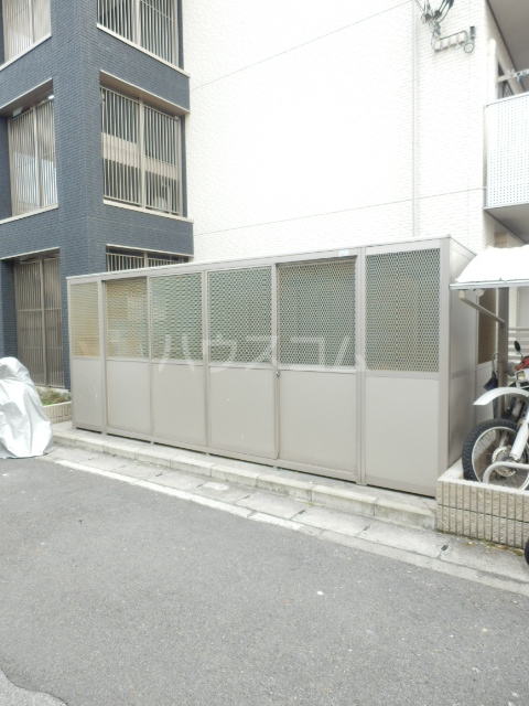 20/29 エントランス