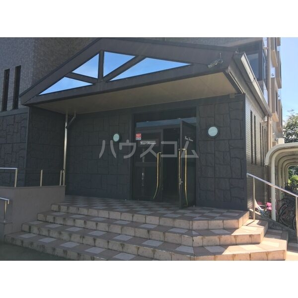 2/3 エントランス