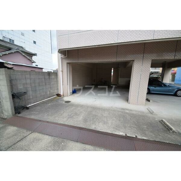 21/30 駐車場