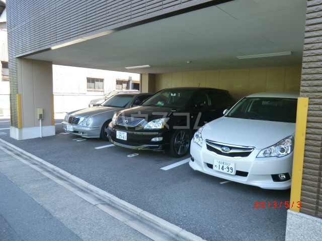 19/26 駐車場