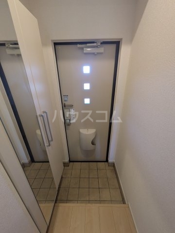 13/30 玄関