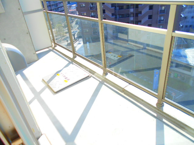 19/27 バルコニー