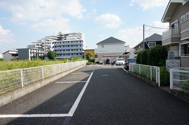 14/20 駐車場