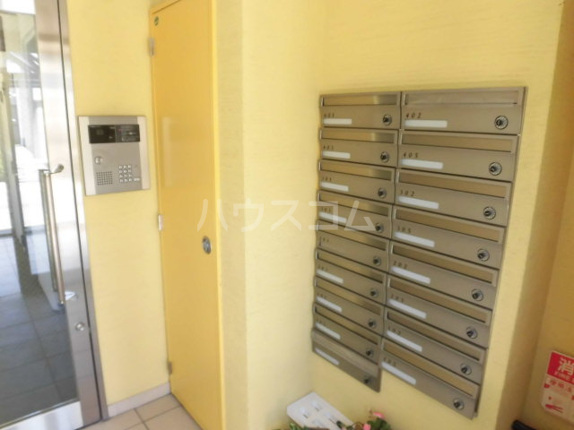 22/30 エントランス