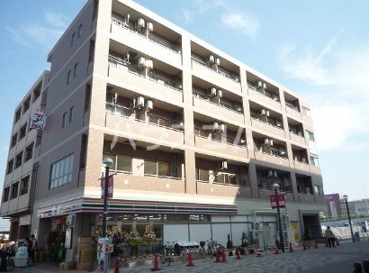 ロッソ・美園の外観