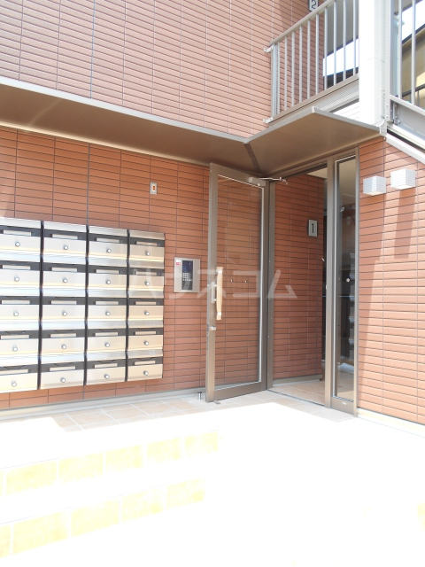 20/26 エントランス