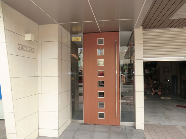 21/26 エントランス