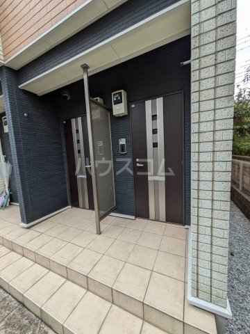 28/30 エントランス