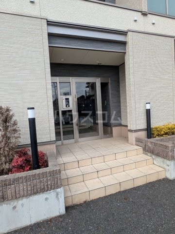 16/26 エントランス